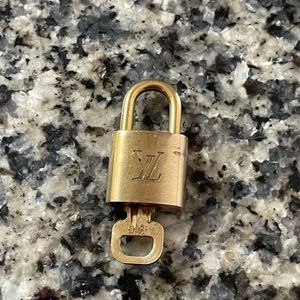 Authentic Louis Vuitton LV Lock & Key 310🔒 🔐 🔑